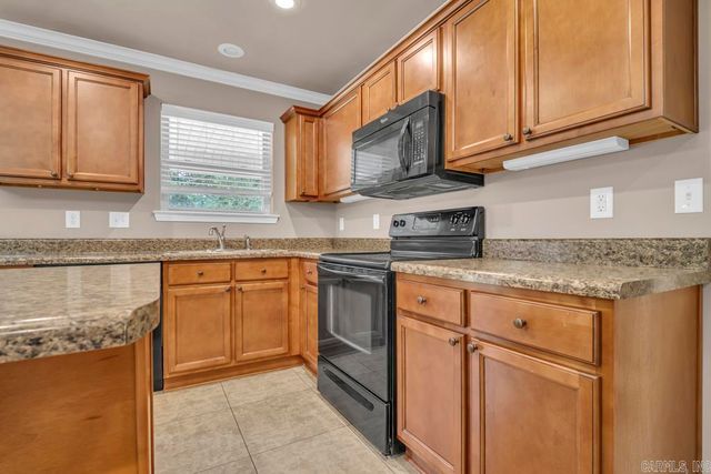 600 Meadow Lynn Drive, Morrilton, AR 72110