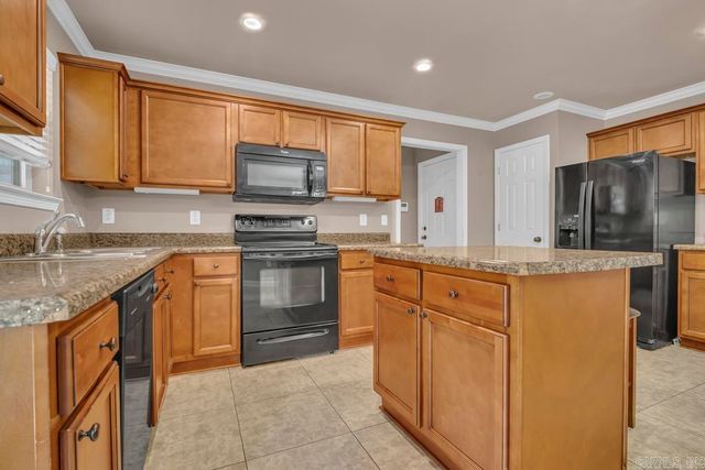 600 Meadow Lynn Drive, Morrilton, AR 72110
