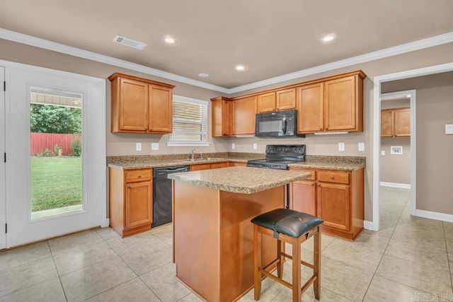 600 Meadow Lynn Drive, Morrilton, AR 72110