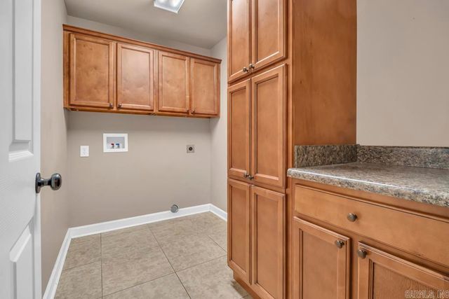 600 Meadow Lynn Drive, Morrilton, AR 72110