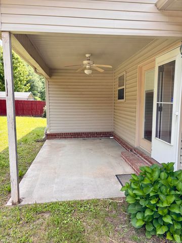 600 Meadow Lynn Drive, Morrilton, AR 72110