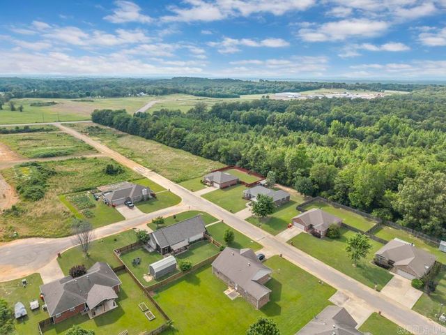 600 Meadow Lynn Drive, Morrilton, AR 72110