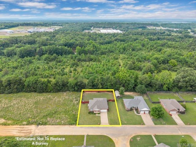 600 Meadow Lynn Drive, Morrilton, AR 72110