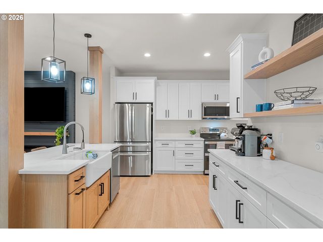 1111 33rd Ave, Forest Grove, OR 97116