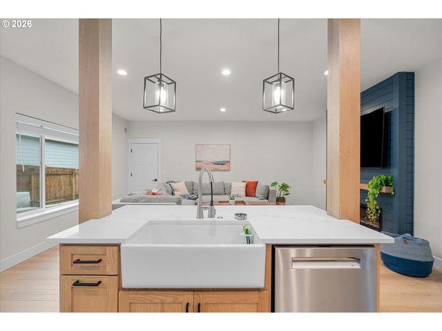 1111 33rd Ave, Forest Grove, OR 97116