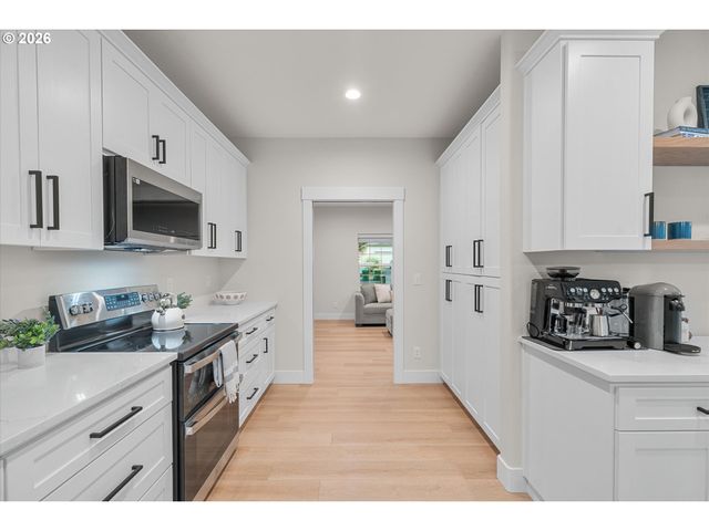 1111 33rd Ave, Forest Grove, OR 97116