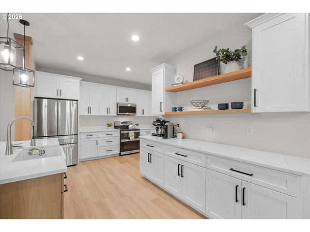 1111 33rd Ave, Forest Grove, OR 97116