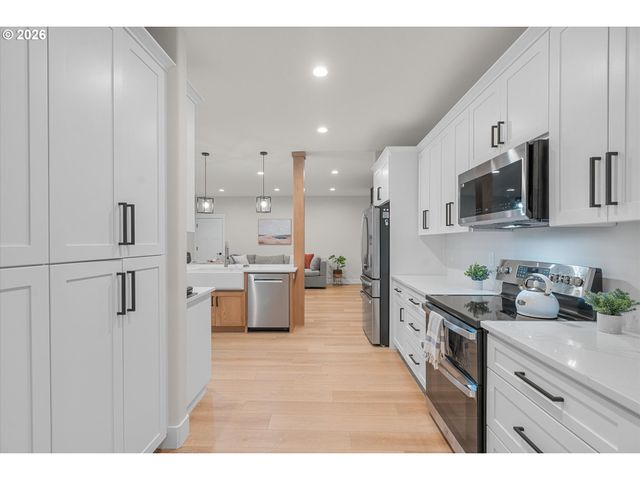 1111 33rd Ave, Forest Grove, OR 97116
