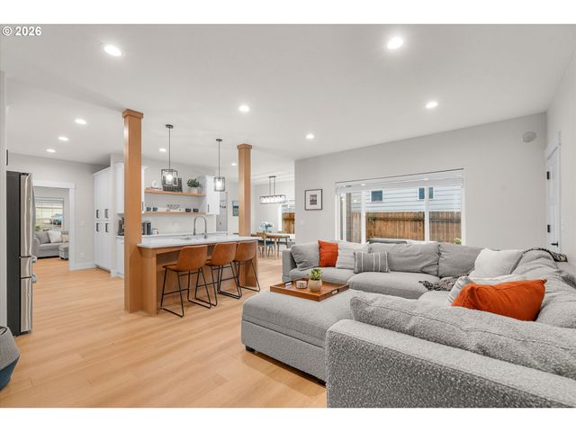1111 33rd Ave, Forest Grove, OR 97116