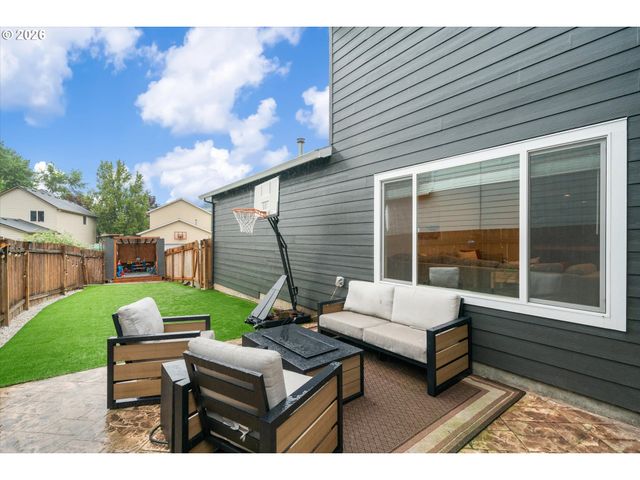 1111 33rd Ave, Forest Grove, OR 97116