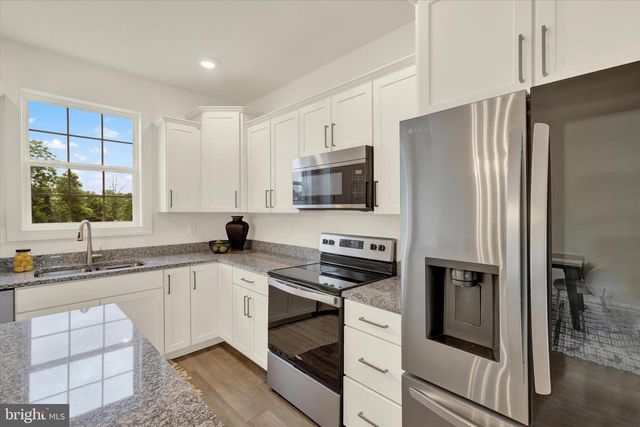 36 COOP LN, Hanover, PA 17331
