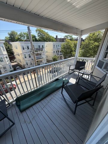 28 Claymoss 3, Boston, MA 02135