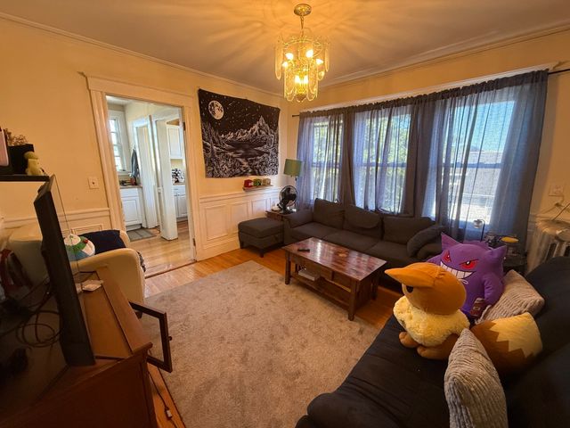 28 Claymoss 3, Boston, MA 02135