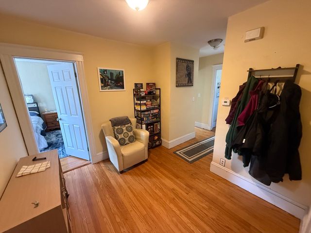 28 Claymoss 3, Boston, MA 02135