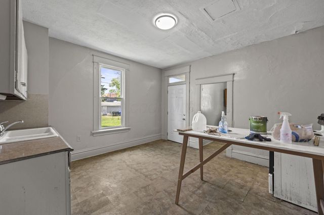 208-210 Dana Avenue, Columbus, OH 43223