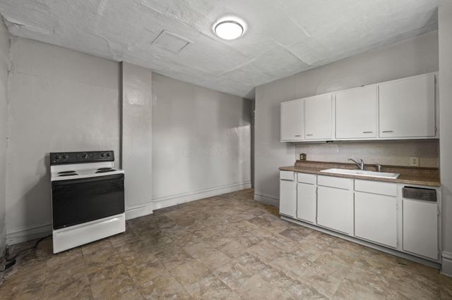 208-210 Dana Avenue, Columbus, OH 43223