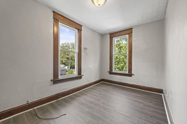 208-210 Dana Avenue, Columbus, OH 43223