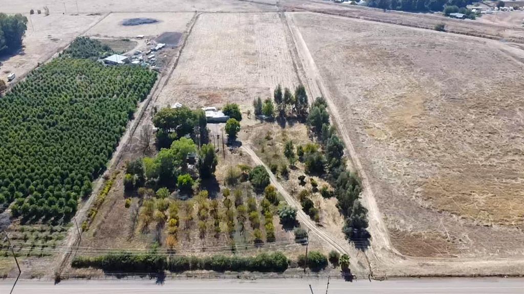 Image 6 of property listing at 6391 E Copper Avenue, Clovis, CA 93619