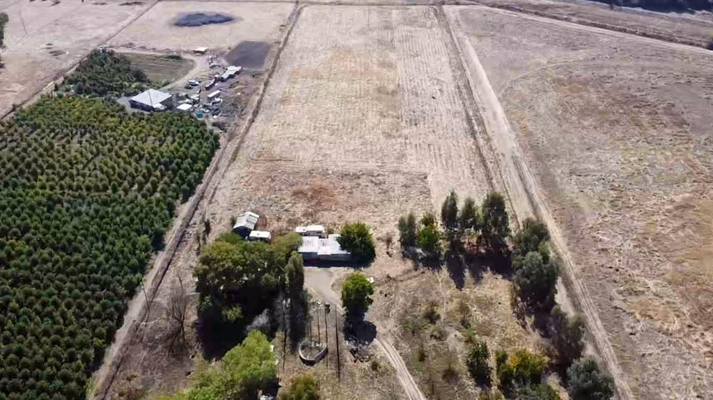 Image 7 of property listing at 6391 E Copper Avenue, Clovis, CA 93619
