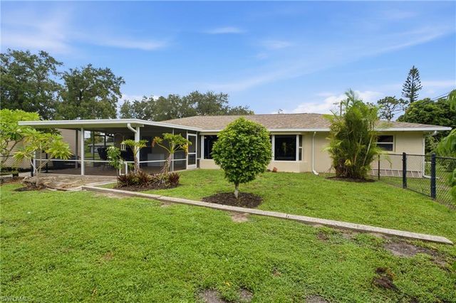 2230 Jasper AVE, Fort Myers, FL 33907