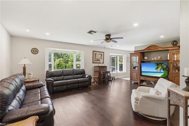 2230 Jasper AVE, Fort Myers, FL 33907