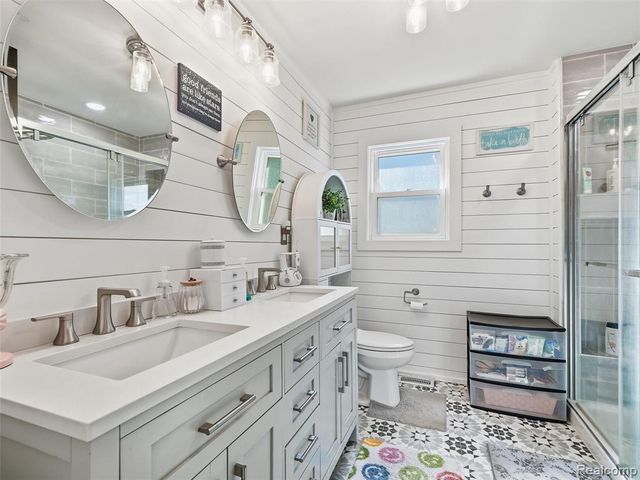 120 Oriole Street, Commerce Twp, MI 48382