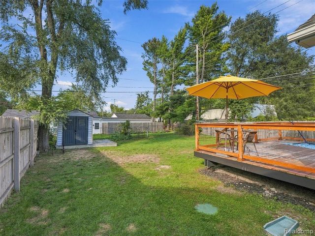 120 Oriole Street, Commerce Twp, MI 48382