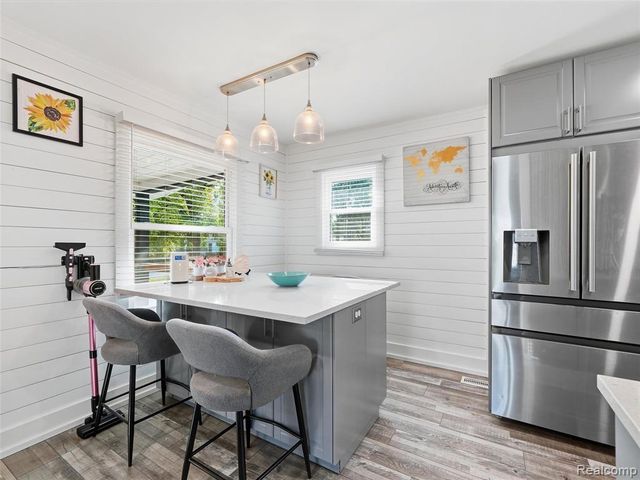 120 Oriole Street, Commerce Twp, MI 48382