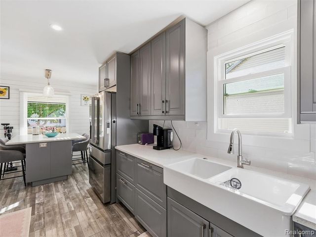 120 Oriole Street, Commerce Twp, MI 48382