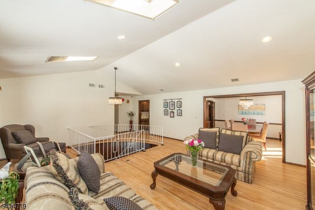 181 Center Grove Rd, Randolph Twp., NJ 07869