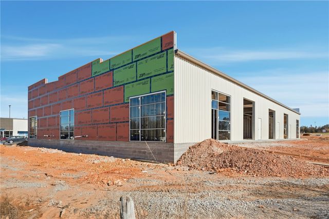 2420 S 8th Street Suite 4, Rogers, AR 72758