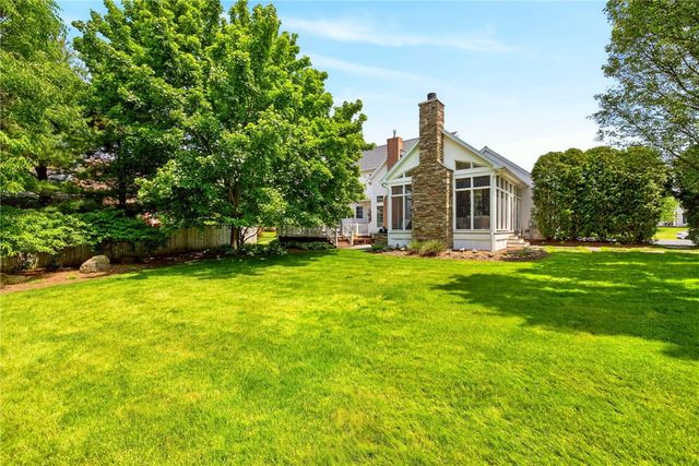 47 Scarborough Park, Penfield, NY 14625
