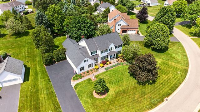 47 Scarborough Park, Penfield, NY 14625