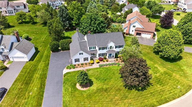 47 Scarborough Park, Penfield, NY 14625