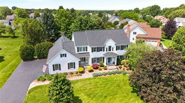 47 Scarborough Park, Penfield, NY 14625