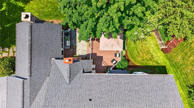 47 Scarborough Park, Penfield, NY 14625