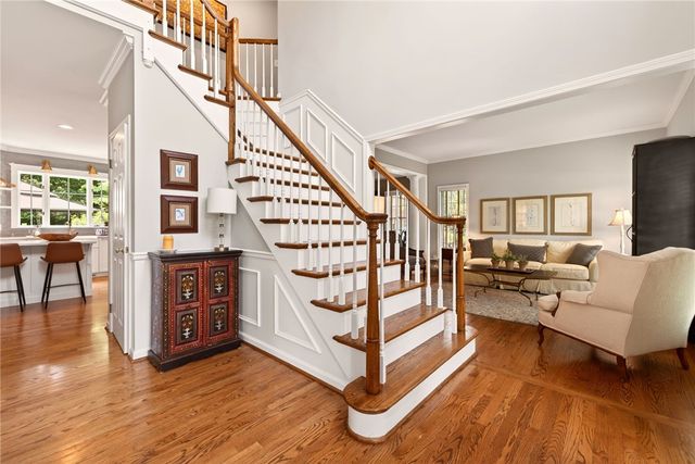 47 Scarborough Park, Penfield, NY 14625