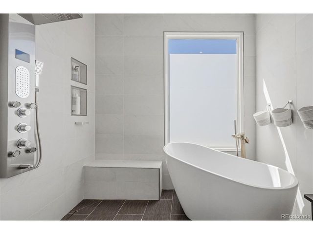 9352 Chambray Ln, Littleton, CO 80130