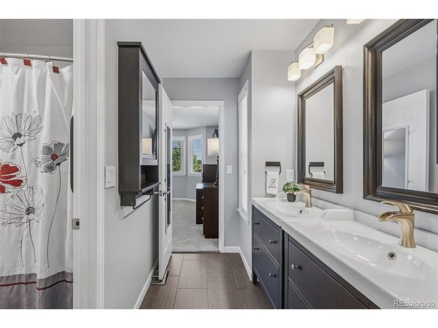 9352 Chambray Ln, Littleton, CO 80130