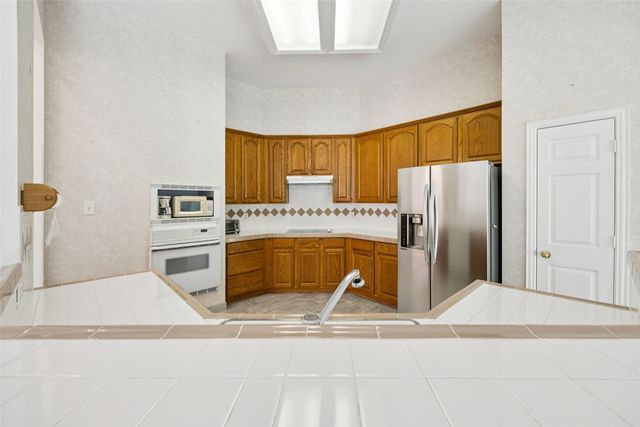 9325 Vista Circle, Irving, TX 75063