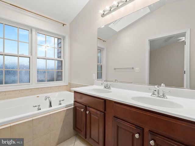 2807 CORNET CT, Silver Spring, MD 20904