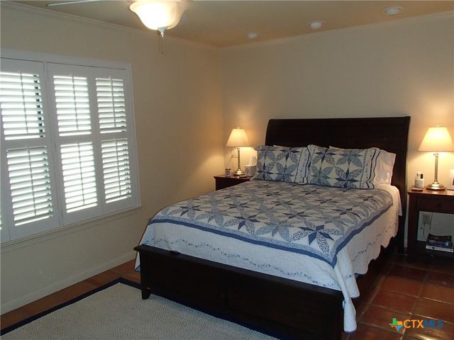 1603 W Lakeside Drive, Canyon Lake, TX 78133