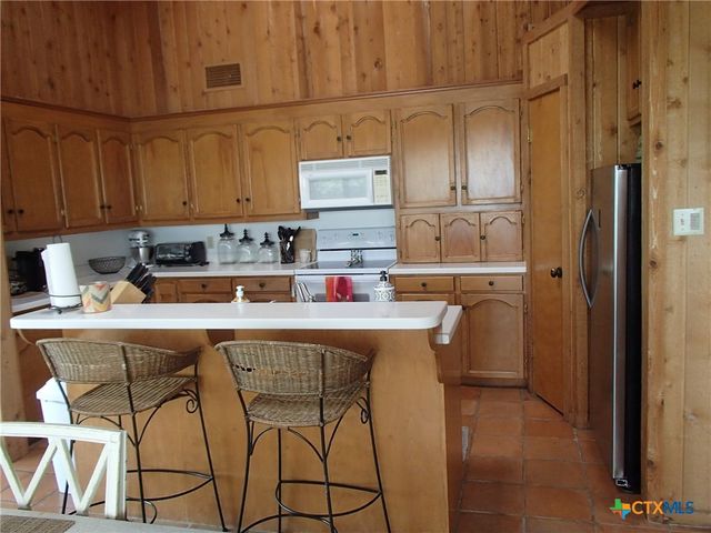 1603 W Lakeside Drive, Canyon Lake, TX 78133
