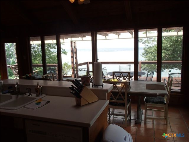 1603 W Lakeside Drive, Canyon Lake, TX 78133