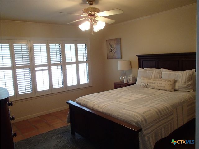 1603 W Lakeside Drive, Canyon Lake, TX 78133
