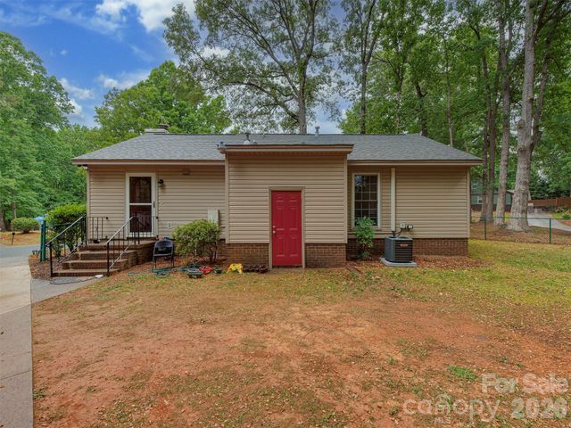10200 Cairnsmore Place, Mint Hill, NC 28227