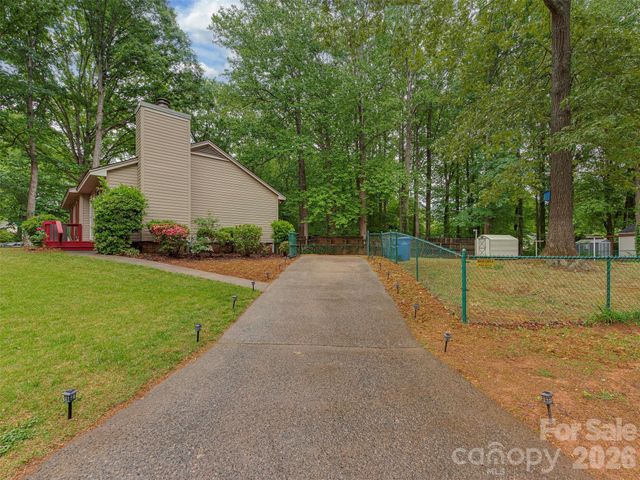 10200 Cairnsmore Place, Mint Hill, NC 28227