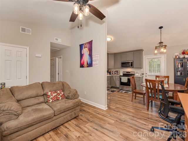 10200 Cairnsmore Place, Mint Hill, NC 28227
