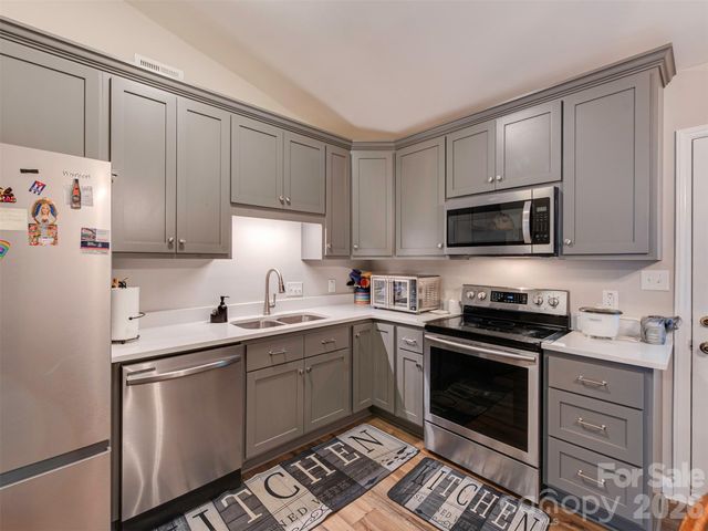 10200 Cairnsmore Place, Mint Hill, NC 28227