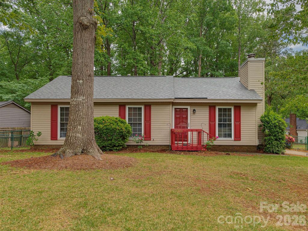 10200 Cairnsmore Place, Mint Hill, NC 28227